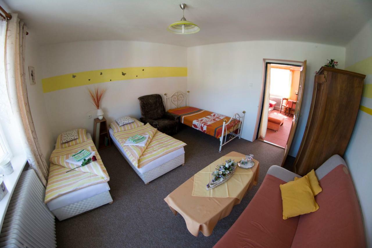 Penzion Kamenny Dvur Vimperk Exteriör bild