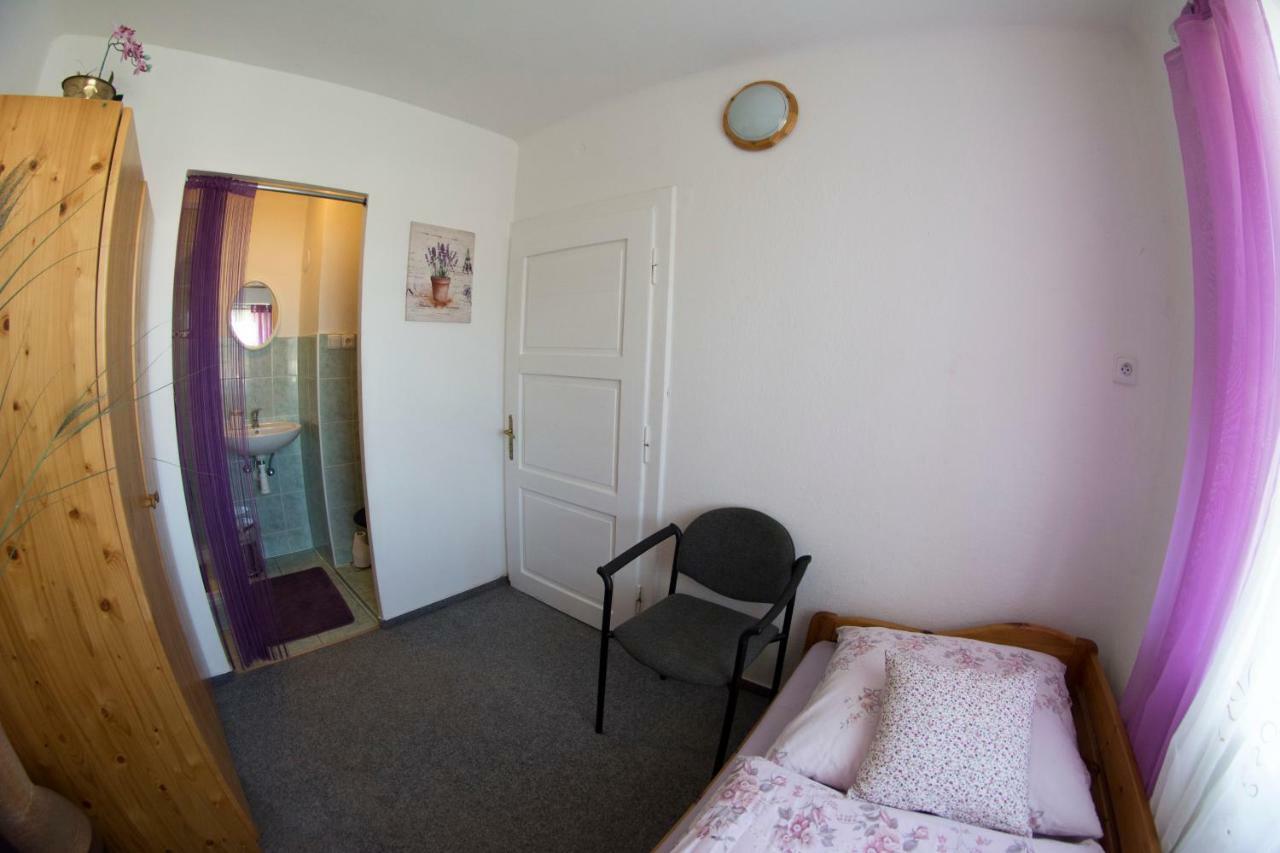 Penzion Kamenny Dvur Vimperk Exteriör bild